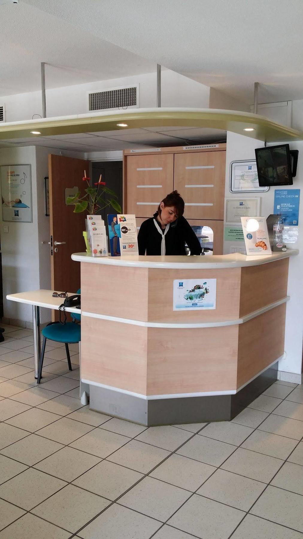 Hotel Ibis Budget Aéroport - A61